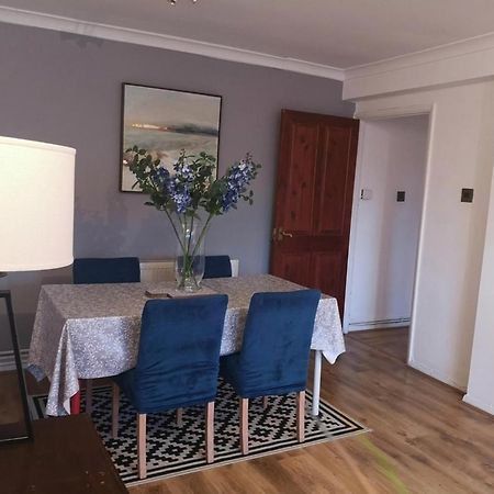 2 Bed Flat, Bounds Green, Piccadilly Line, London N11 Dış mekan fotoğraf