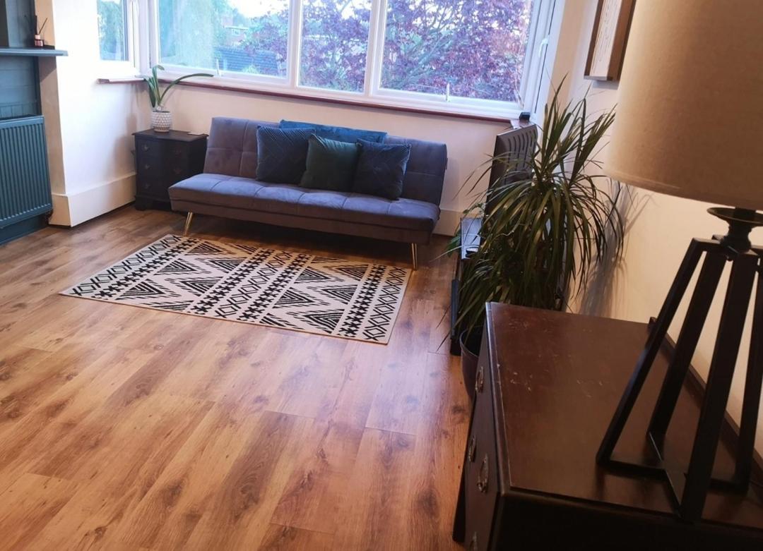 2 Bed Flat, Bounds Green, Piccadilly Line, London N11 Dış mekan fotoğraf